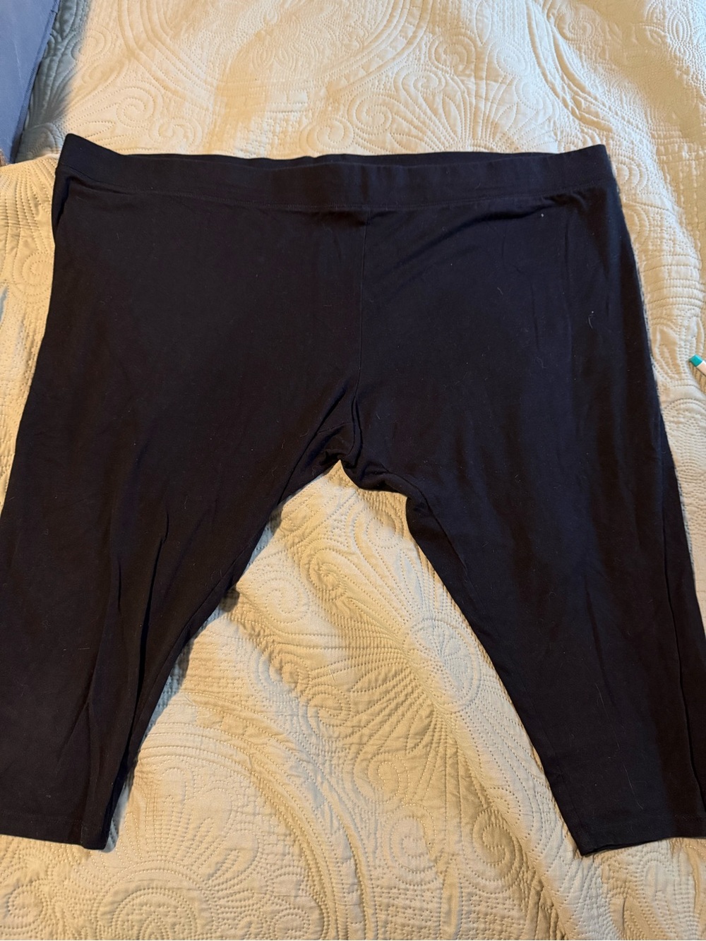 Ava & Viv Black Capri Leggings 4x